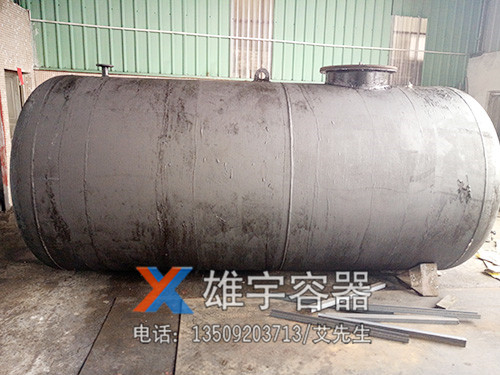 大型儲(chǔ)油罐